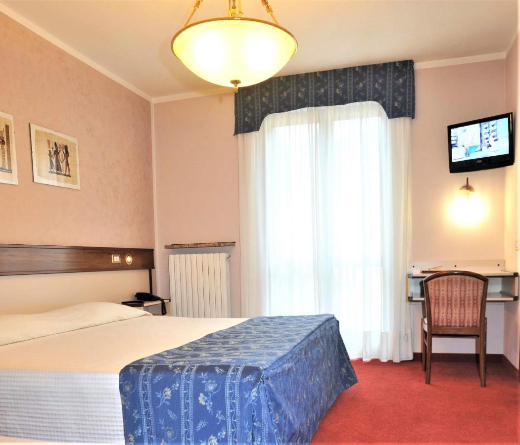 Bes Hotel Papa ซานเปลเลกรีโน แตร์เม ภายนอก รูปภาพ