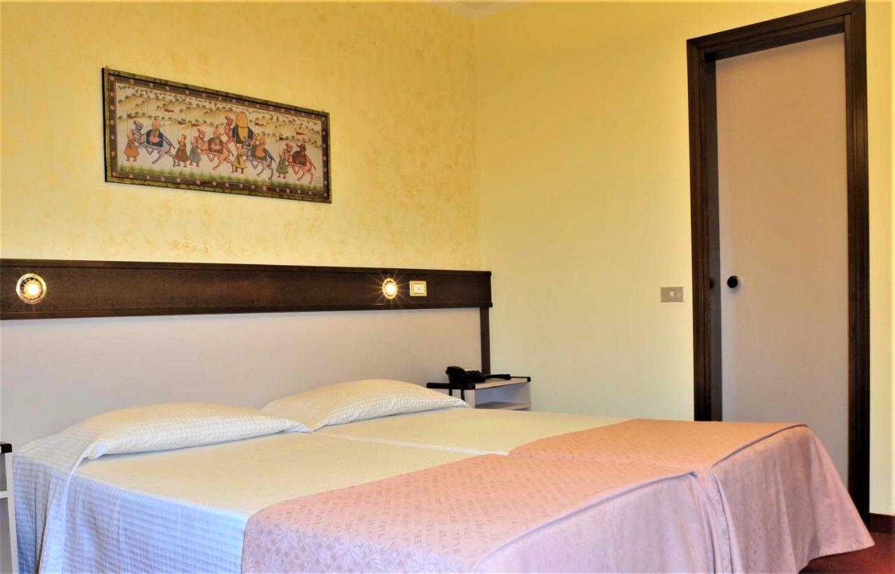 Bes Hotel Papa ซานเปลเลกรีโน แตร์เม ภายนอก รูปภาพ